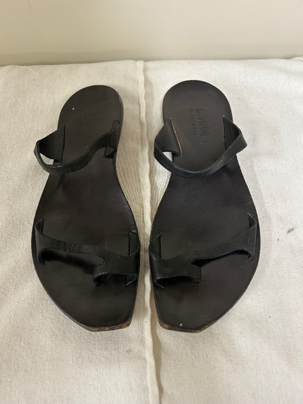 CYDWOQ leather sandals size 41/size 10